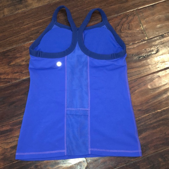 Lululemon tank with built in shelf bra size 6 - Picture 3 of 4